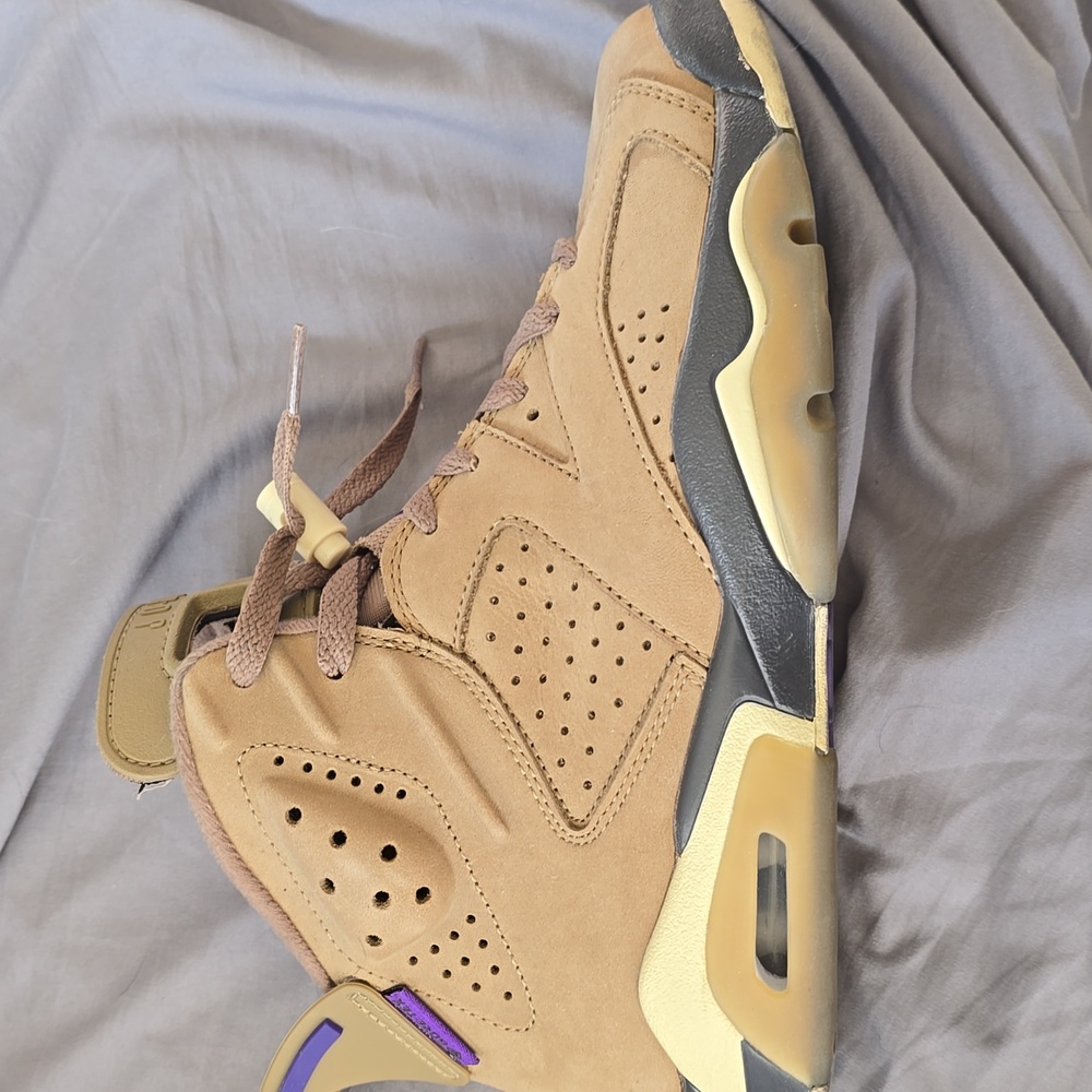 Women's Air Jordan 6 Retro GORE-TEX "Brown Kelp" sneaker. Size 8. - Picture 4 of 8